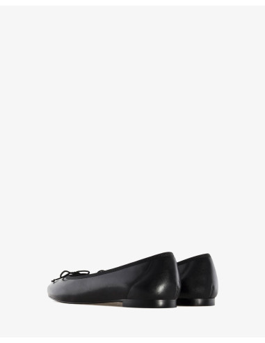 Ballerina in Vera Pelle Nera