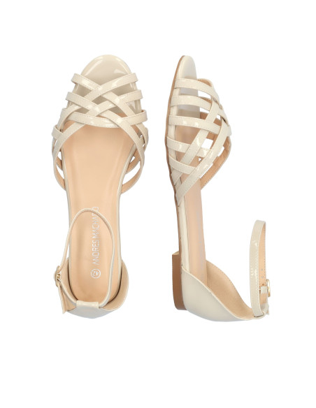 SANDALO BASSO IN VERNICE BEIGE CHIUSO IN PUNTA PICCOLI E GRANDI NUMERI