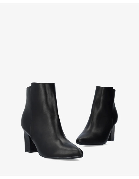 Stivaletto con Tacco Nero Numeri Grandi